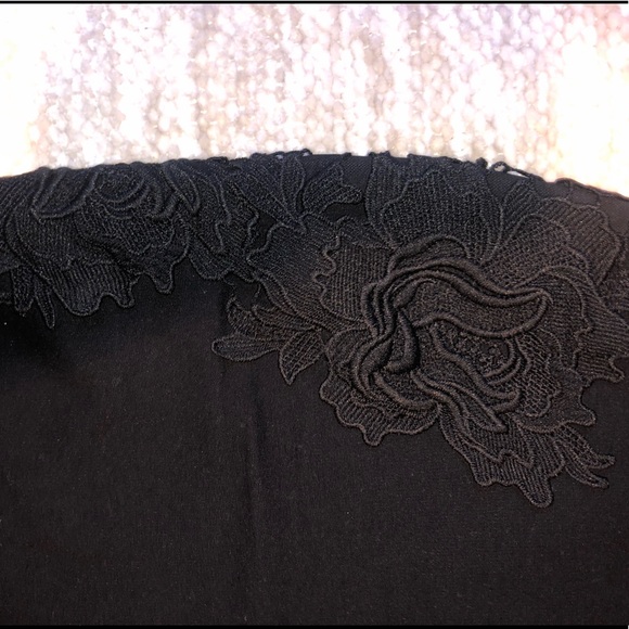 Black pencil skirt - Picture 2 of 2